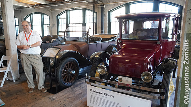 Seni automobiliai Piquette gamyklos muziejuje