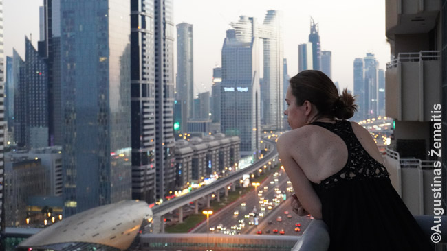 Virš Šeicho Zajedo kelio - pagrindinės Dubajaus gatvės