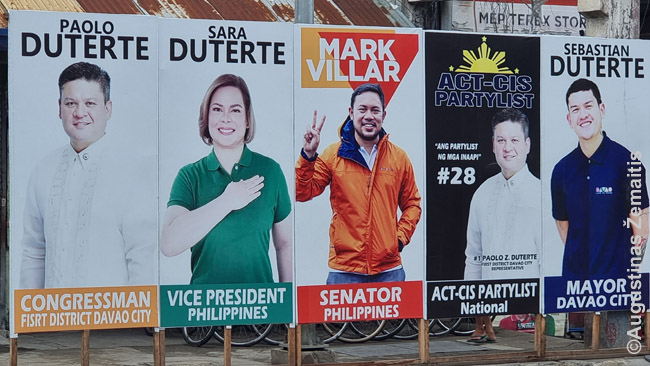 Rinkiminė agitacija Davao mieste - net trys kandidatai iš tos pačios Duterčių šeimos.