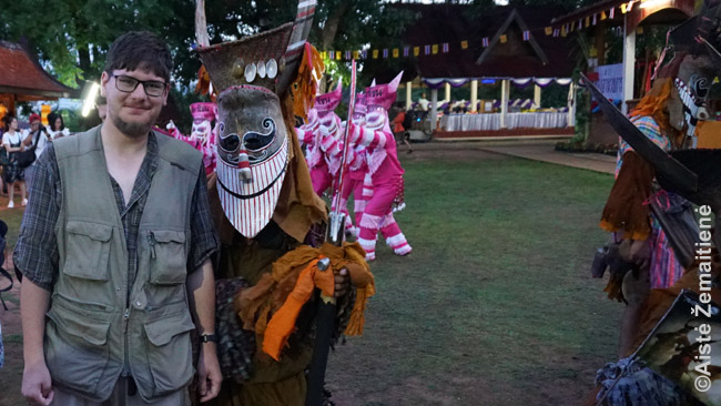 Užuot nuvažiavęs dienai į Laosą, praleidau kelias dienas įspūdingame Šiaurės Tailando Phi Ta Kon festivalyje