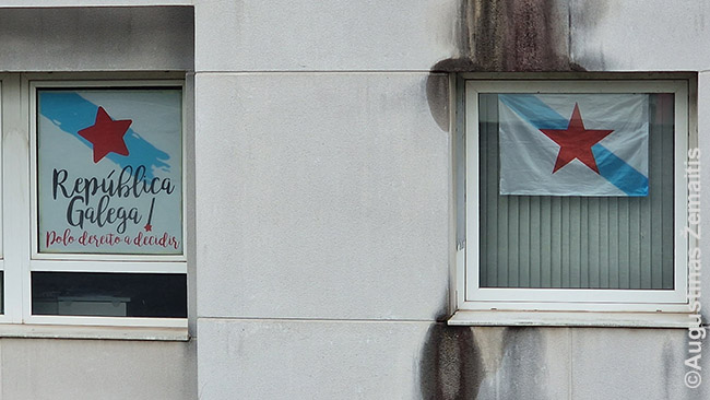 "Nepriklasuomos Galisijos" vėliavos languose