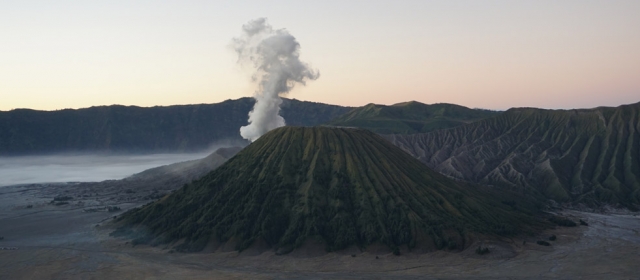 Didingiausi pasaulio ugnikalniai ir geizeriai