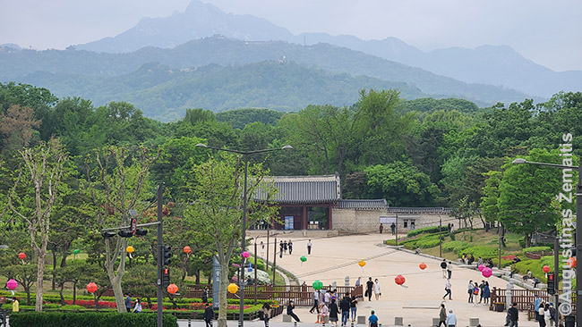 Džongmio šventykla Seule, kur įšventovinti Korėjos valdovai