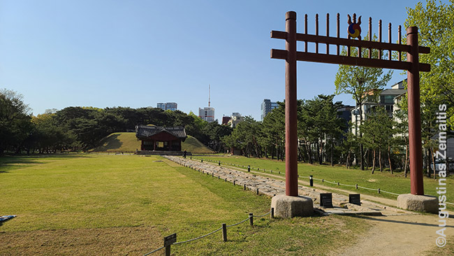 Čosonų dinastijos kapas Seule