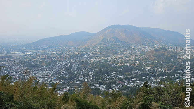Sostinės San Salvadoro panorama