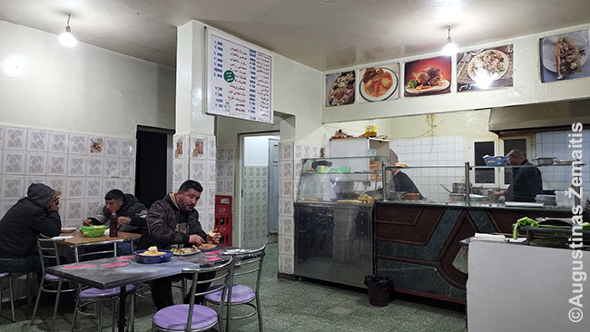 Tuniso 'vietinių' restorane