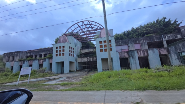 Apleistas La Fiesta Mall prekybos centras