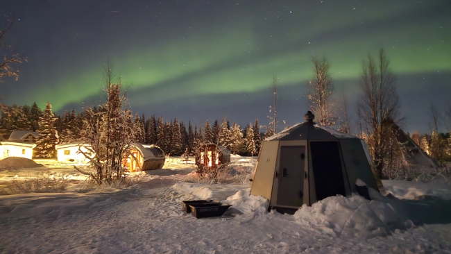 Darant šią nuotrauką pašvaistė buvo vos matoma - bet ilgas išlaikymas ją išryškino...