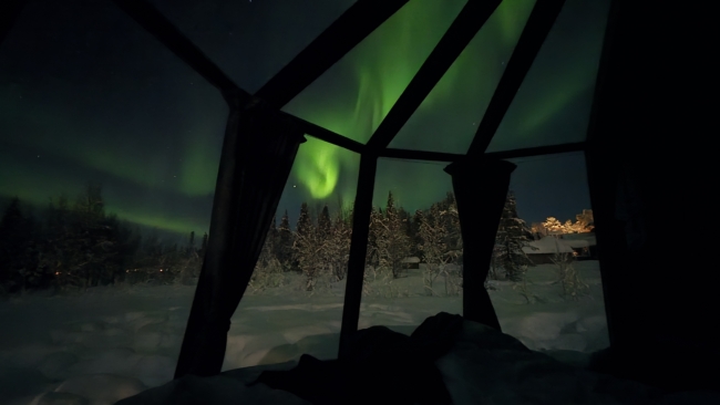 Pašvaistės iš mūsų iglu