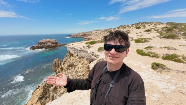 Prie pietinių Australijos krantų