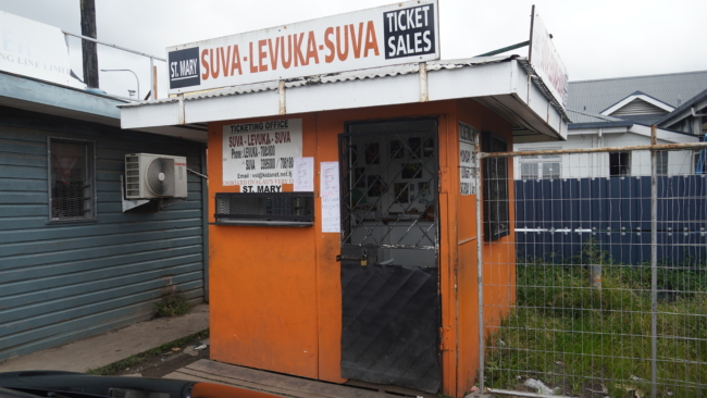 Keltų bilietų kasa Suvos autobusų stotyje