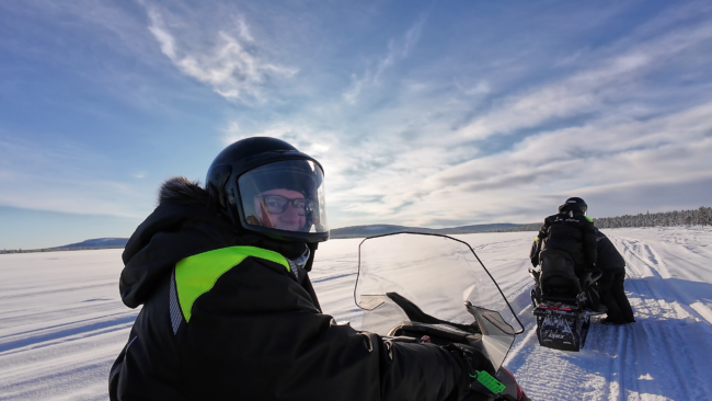 Važiuojant sniegomobiliu